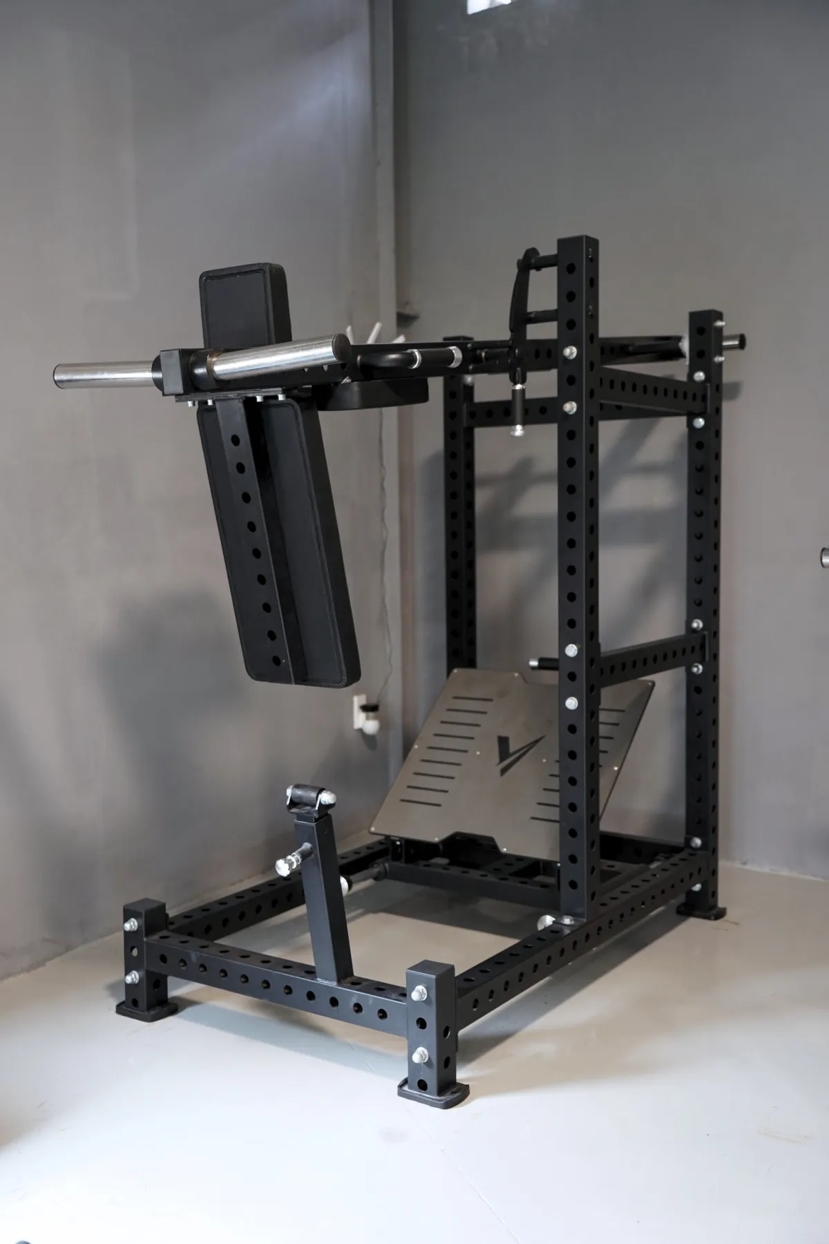 Pendulum squat machine on the LEGION IX training floor